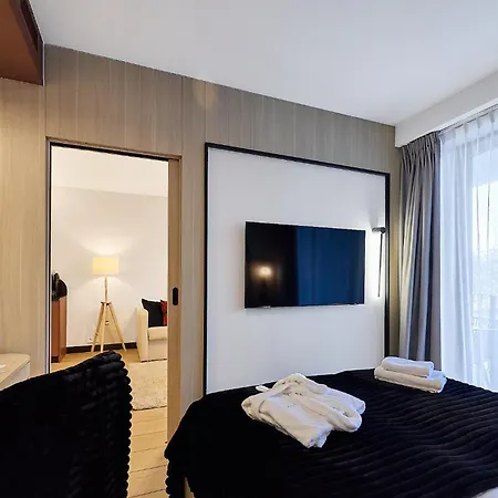 Golden Hour Apartments- Loft H 104 *