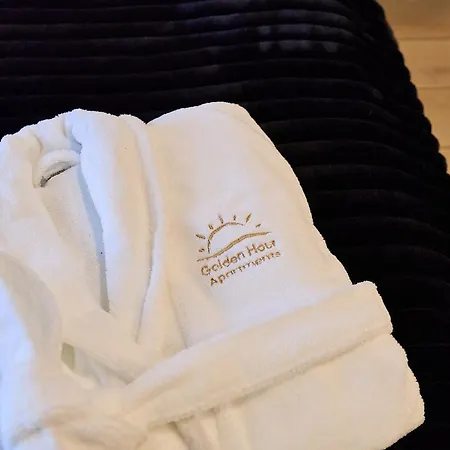 Golden Hour Apartments- Loft H 104 Apartamento