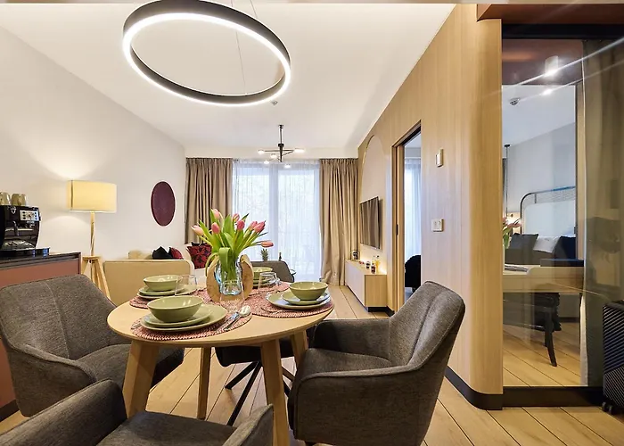 Golden Hour Apartments- Loft H 104 *